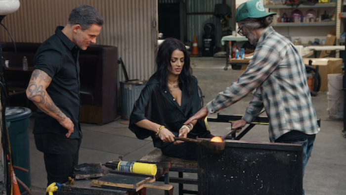 Patti Stanger: The Matchmaker screenshot 3: Man and woman with glass blower. 