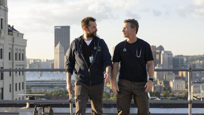 The Pitt: two doctors take a break on the roof of the hospital