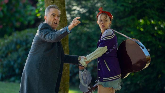 Run Away TV show screenshot 1: Simon Greene tries to rescue his daughter from homelessness and addiction