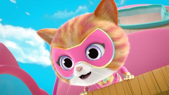 SuperKitties: Su-Purr Adventures screenshot 2: Ginny investigates while wearing a pink mask.