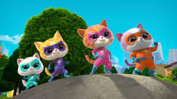 SuperKitties: Su-Purr Adventures screenshot 3: SuperKitties stand together to inspect the scene.