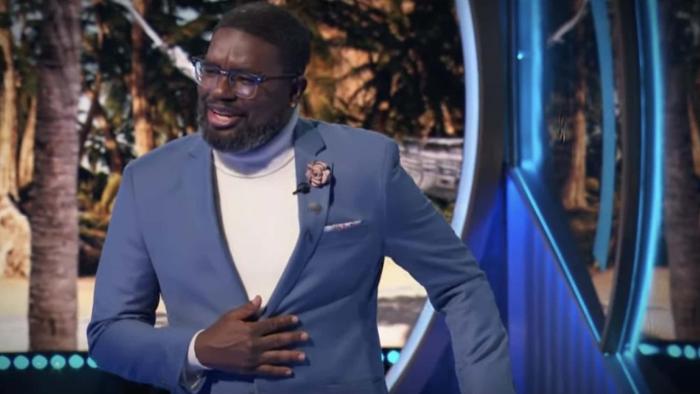 Small Fortune TV Show: Scene#1, Lil Rel Howery hosts
