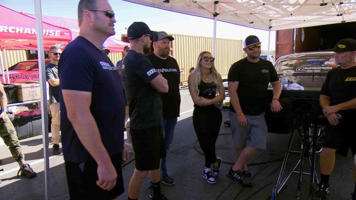  Street Outlaws vs. The World TV show screenshot 2: The Street Outlaws crew brainstorm together.