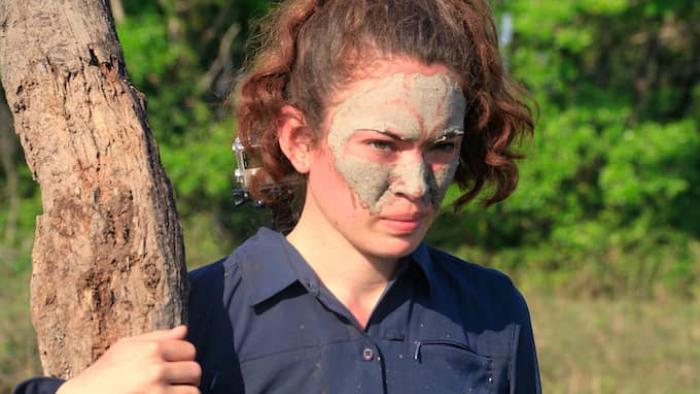 The Wheel TV Show: Lindsay uses makeshift sunscreen