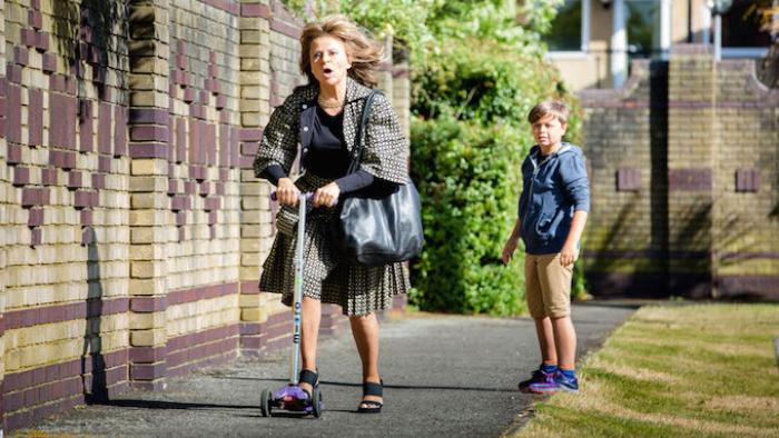 Tracey Ullman's Show TV: Scene #1