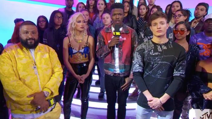 TRL (2017) TV Show: Scene #3