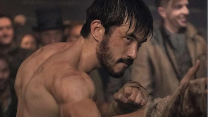 Warrior screenshot 1: Shirtless Ah Sahm in fighting position.