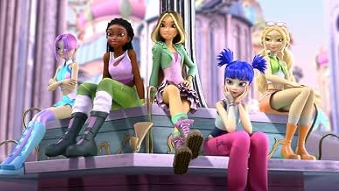 Winx Club The Magic is Back TV Show Screenshot 1: Winx Club fairies hang out in the town square
