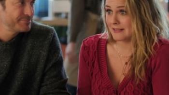 A Merry Little Ex-Mas Trailer