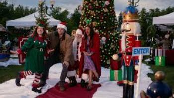 A Very Vintage Christmas: Scene from a festive holiday market