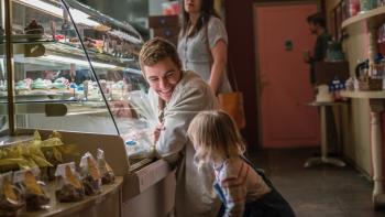 6 Balloons Movie: One Happy Moment