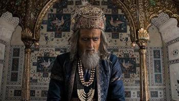 Chhaava: Akshaye Khanna as Mughal Emperor Aurangzeb, stares menacingly at the camera