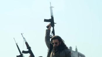 Dhurandhar The Revenge: Ranveer Singh and others point their rifles to the sky