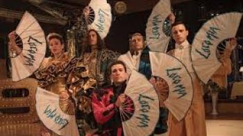 Disco Ibiza Locomia: Cast with large fans