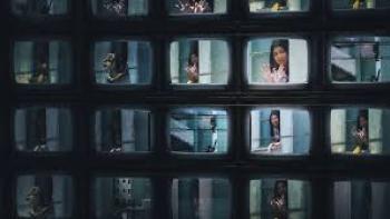 Eloá the Hostage: Live on TV movie: Images of woman looking out different windows