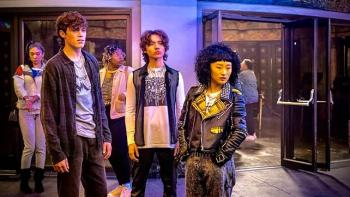 Freaky Tales Movie: Lucid (Jack Champion), Tina (Ji-young Yoo), and others see something displeasing in front of a theater