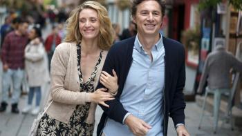 French Girl Movie: Zach Braff and Evelyne Brochu