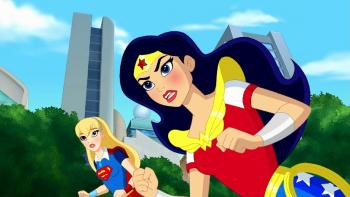 DC Super Hero Girls: Hero of the Year: Wonder Woman & Super Girl