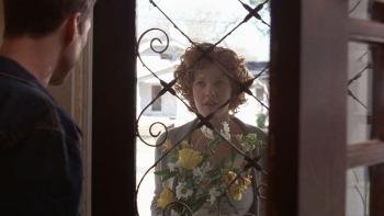 Home Fries: Drew Barrymore at the front door talking to Luke Wilson