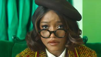 I Love Boosters movie: Keke Palmer wears a beret and glasses while in a green room