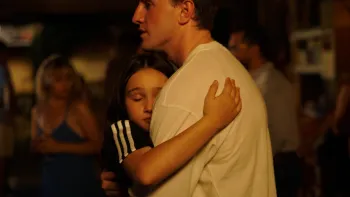 Aftersun: Sophie embraces her father Calum