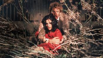 Invasion of the Body Snatchers Movie: Matthew grabs Elizabeth, rescuing her from something terrifying