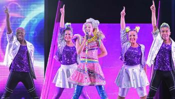 JoJo Siwa D.R.E.A.M.: The Concert  Experience Movie: A Sunny Moment