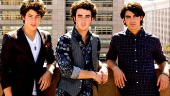 Jonas Brothers: The 3D Concert Experience Movie Review | Common Sense Media