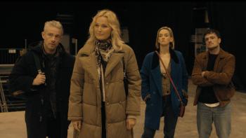 Let's Love: Martin Freeman, Malin Akerman, Jess Weixler, and Josh Hutcherson stand together looking annoyed in a dimly lit room, facing the camera