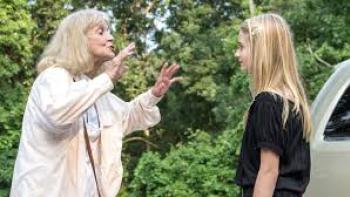 The Looking Glass Movie: Karen encourages Julie