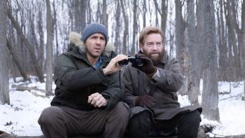 Mayday: Ryan Reynolds and Kenneth Branagh on a stake-out.