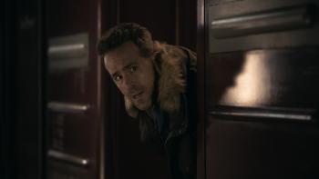 Mayday: Ryan Reynolds pokes his head out.