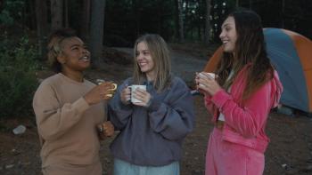 My Old Ass Movie: Elliott and her friends