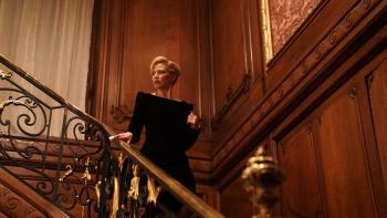 The Nest Movie: Allison descends stairs