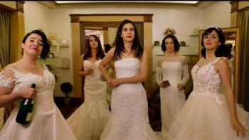 Ready to Mingle (Solteras) Movie: Scene #2