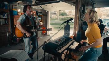 Song Sung Blue movie: Kate Hudson plays the keyboard, and Hugh Jackman sings and plays the guitar