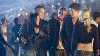 The Covenant Movie: Young people talk in a group 