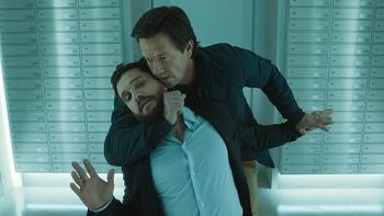 The Family Plan 2: Mark Wahlberg strangles Kit Harington.