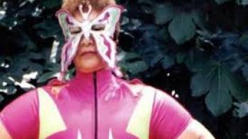 The Lady of Silence: The Mataviejitas Murders: A woman dressed as a wrestler