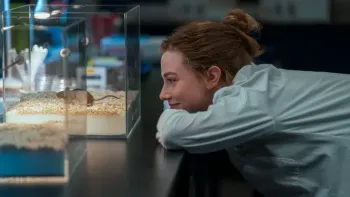 The Love Hypothesis: Lili Reinhart in a science lab.