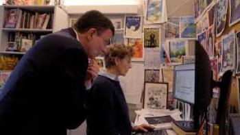 The New Yorker at 100: Lead editor and designer review work.