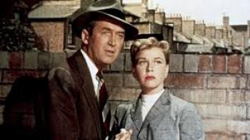The Man Who Knew Too Much: Doris Day and James Stewart outside