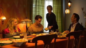 Villains Movie: Mickey and Jules forced to sit at the dinner table with Gloria and George