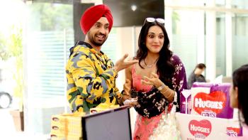 Good Newwz Movie: Scene #2