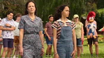 Woody Woodpecker Goes to Camp: Mary Louise Parker and Chloe de los Santos in front of a group.