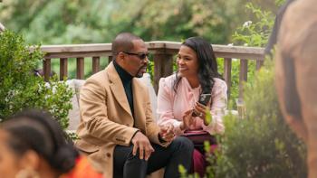 You People: Eddie Murphy and Mia Long sit in conversation outside