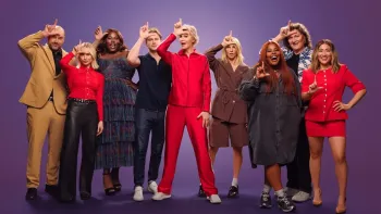 Celebrity Weakest Link TV show screenshot 1: 8 contestants from Glee plus host Jane Lynch make L shapes against their foreheads
