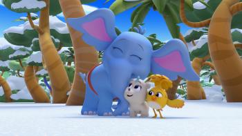Dr. Seuss's Horton! TV show screenshot 3: Horton and Samson hug a baby polar bear who stands between them. Behind them, the jungle is covered in snow.
