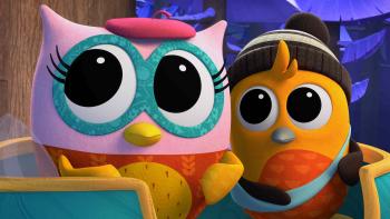 Eva The Owlet Holiday Special TV show screenshot 3: Eva and Kai sit in the flaptastic flyer. 