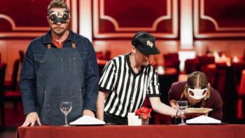 Family Game Fight TV Show: A game of smells!
